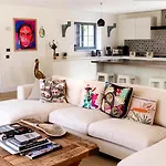 Modern House With Pool For 12 Guests In *