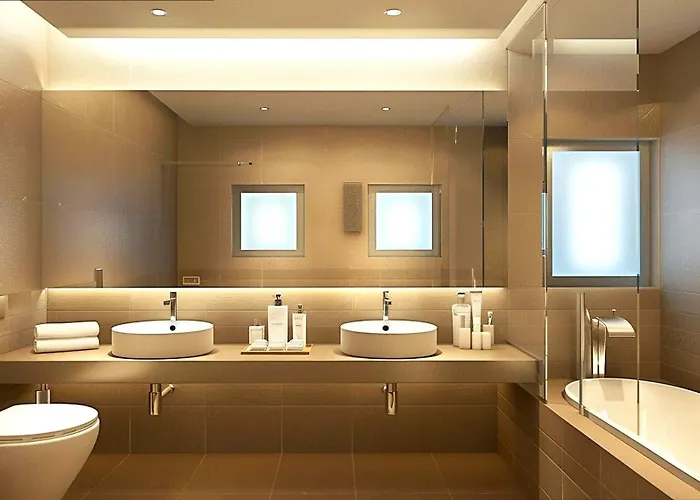 Modern House With Pool For 12 Guests In Case de vacanță *